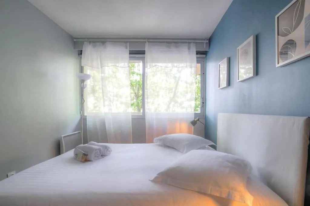 Appartement Moderne Proche Lyon 6Eme アパート