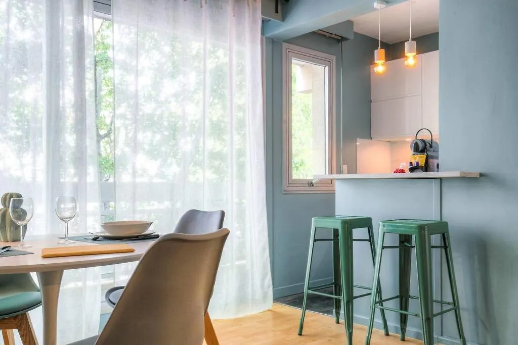 Appartement Moderne Proche Lyon 6Eme アパート