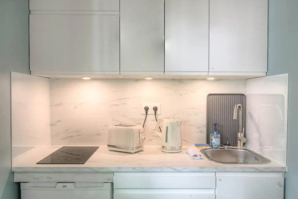 Appartement Moderne Proche Lyon 6Eme 0*,